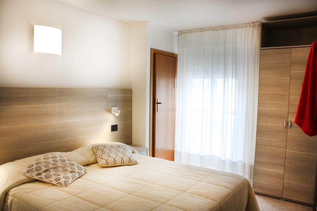 Hotel Daniela Rimini Szoba fotó