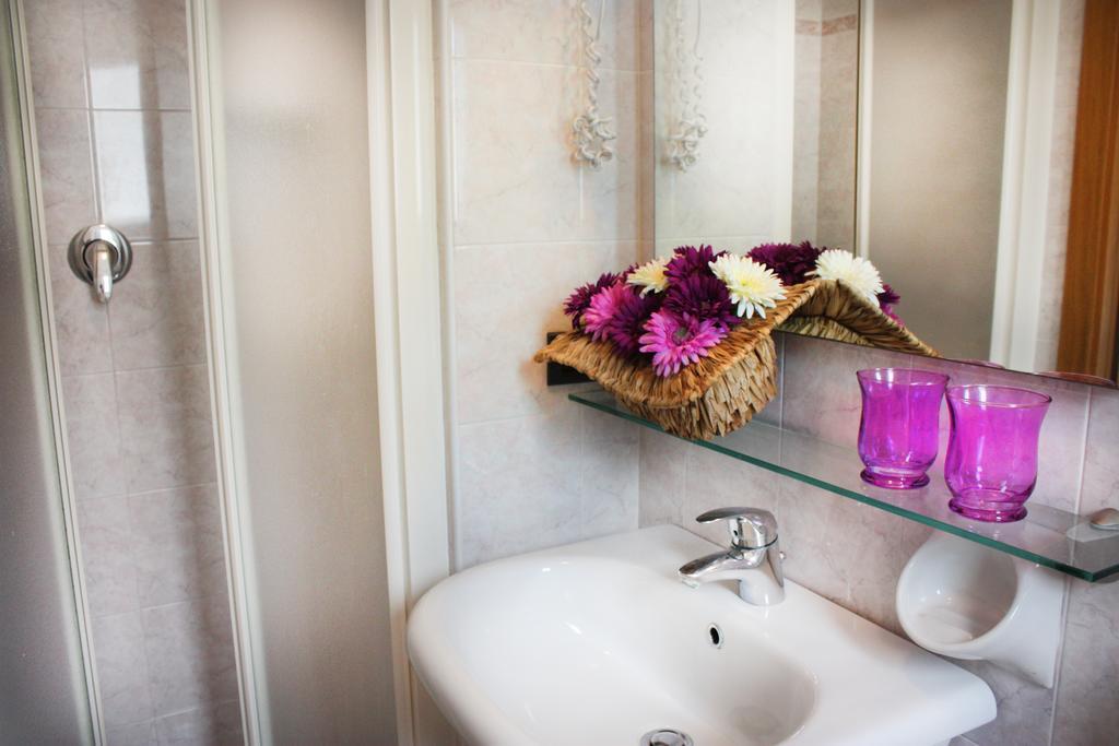 Hotel Daniela Rimini Szoba fotó